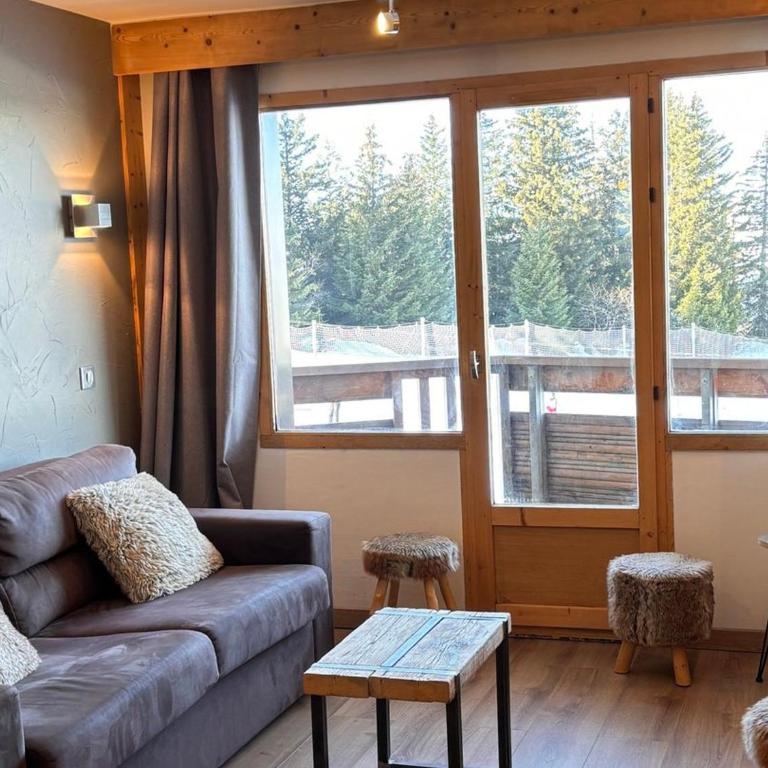 Charmant 3 pièces rénové avec balcon et vue montagne - Apartment mit 2 Schlafzimmern - 4
