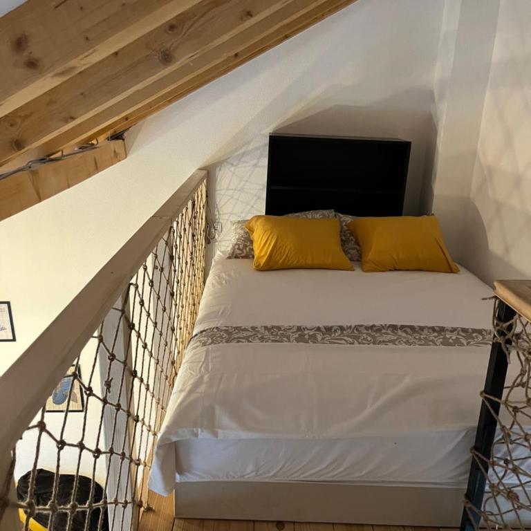 M&M Apartments - One-Bedroom Loft Apartment with Balcony - 7