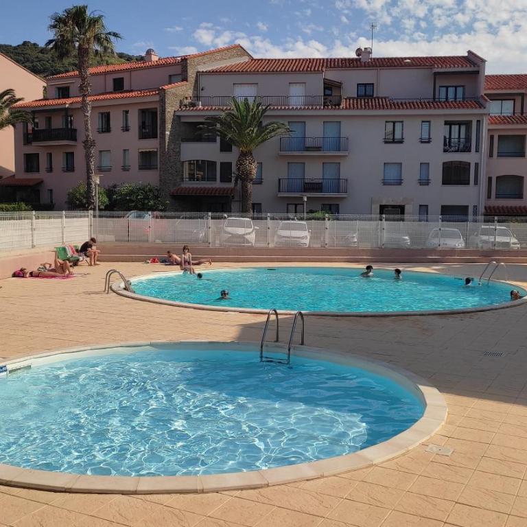 Port d'Avall - Parking Clim Pool Beach - 4 Pers- 3rd Floor stairs - No WIFI - Appartamento con 2 Camere da Letto - 40