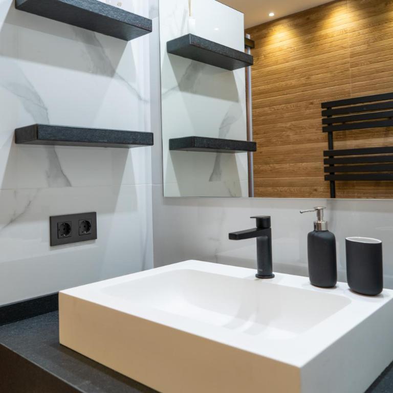 Luxury apartment at Torrevieja Beach - Two-Bedroom Apartment - 14