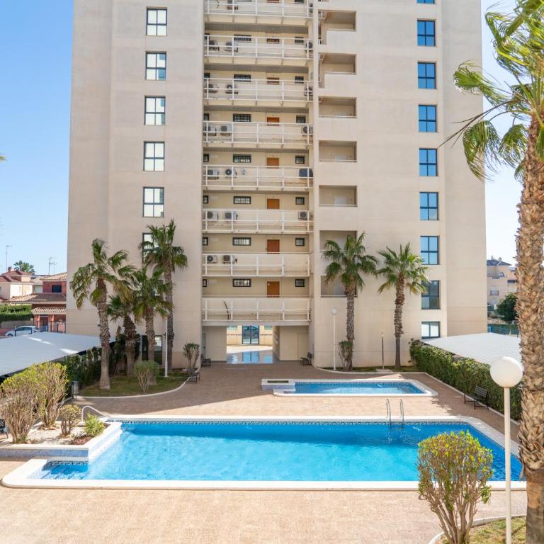 Luxury apartment at Torrevieja Beach - Two-Bedroom Apartment - 35