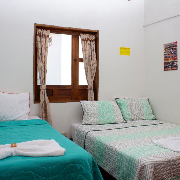Hostal El Pino - Habitación Doble Estándar con baño compartido - 16