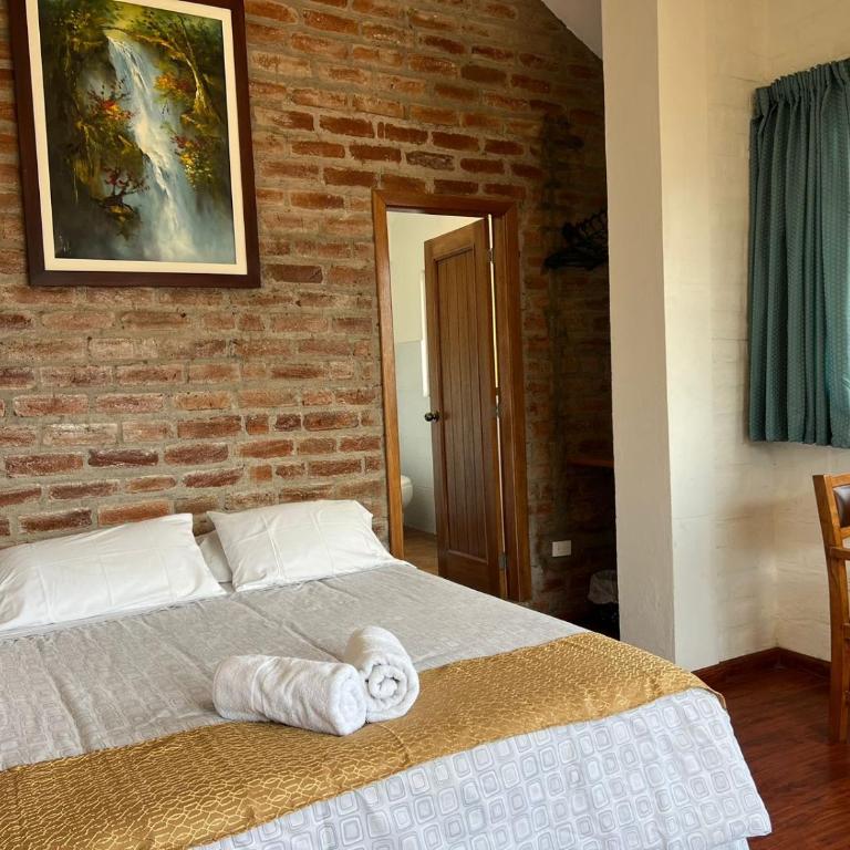 Mercedes Restaurant B&B - Deluxe Double Room - 9