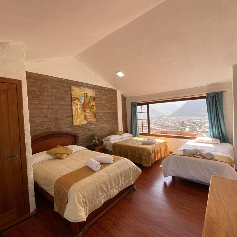 Mercedes Restaurant B&B - Family Room - 4