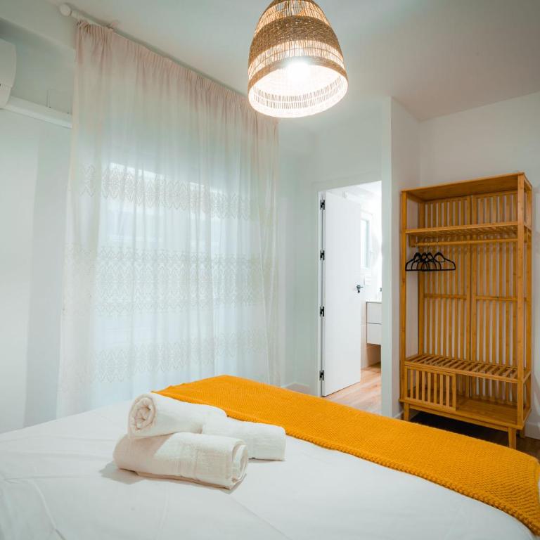 - Apartamento Familiar - QH Casa de los Colores - Three-Bedroom Apartment - 38