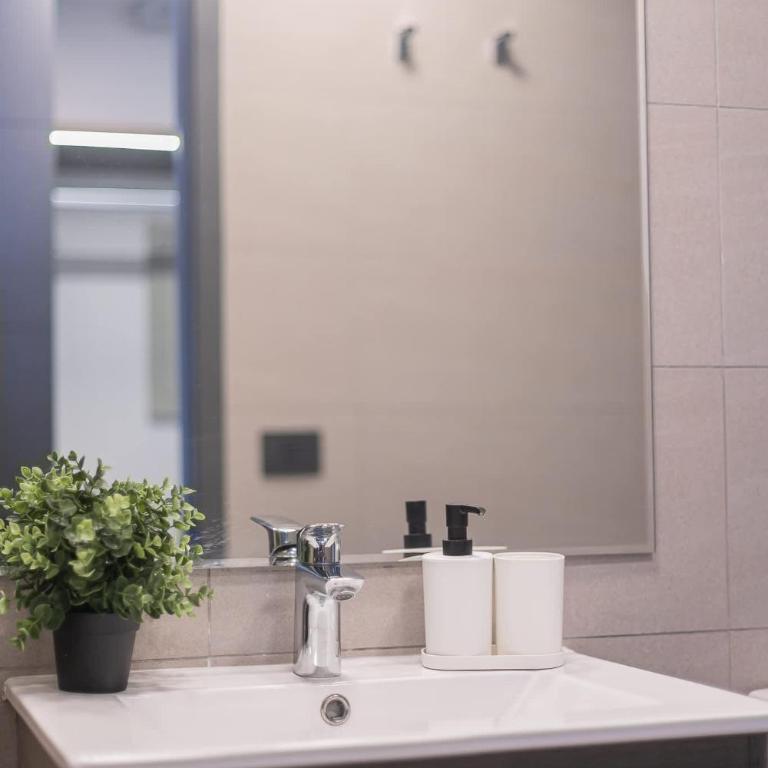 Experience comfort and spaciousness in Las Condes - Apartamento - 38