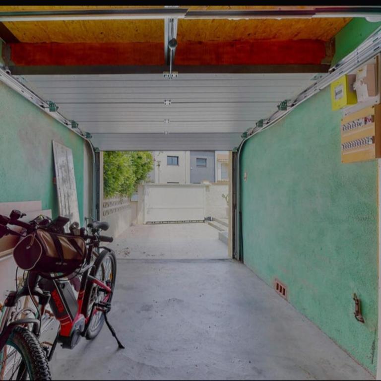 La SIRENADE - Four-Bedroom House - 32
