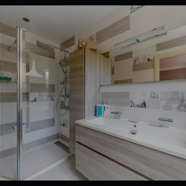 La SIRENADE - Four-Bedroom House - 27