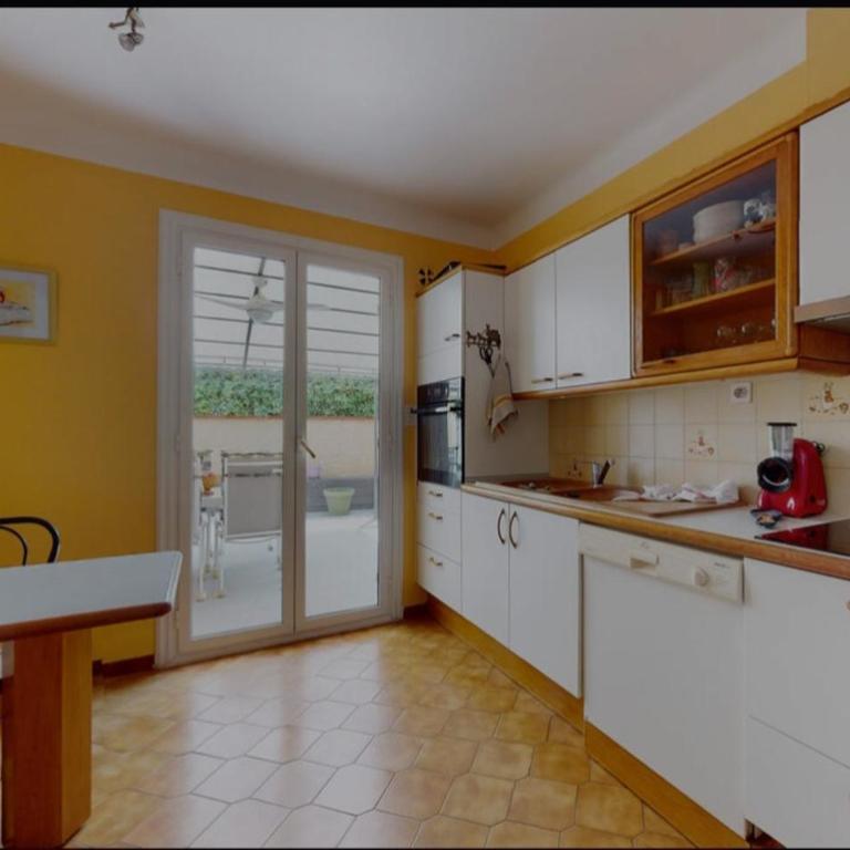 La SIRENADE - Four-Bedroom House - 22