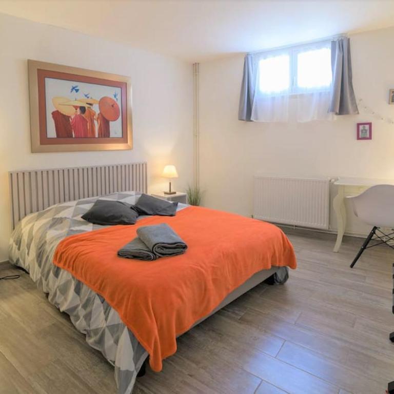 Cosy House with Paris Metro Direct Champs Elysées Eiffel Montmartre - Casa de 4 dormitorios - 53