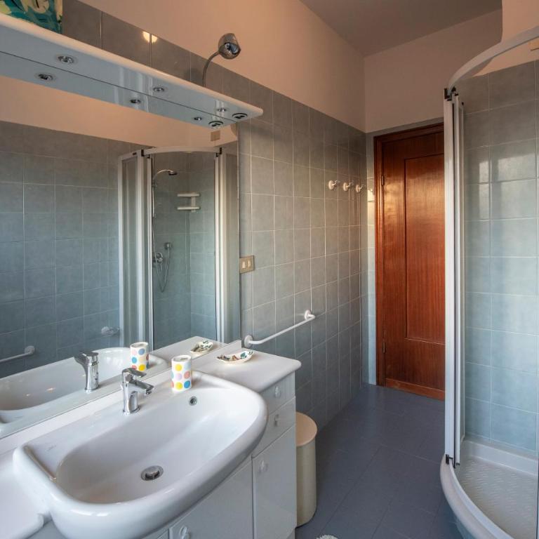 232b - A casa di Rita, centro città, 150metri dalla spiaggia e dal mare - Appartamento con 2 Camere da Letto - 47