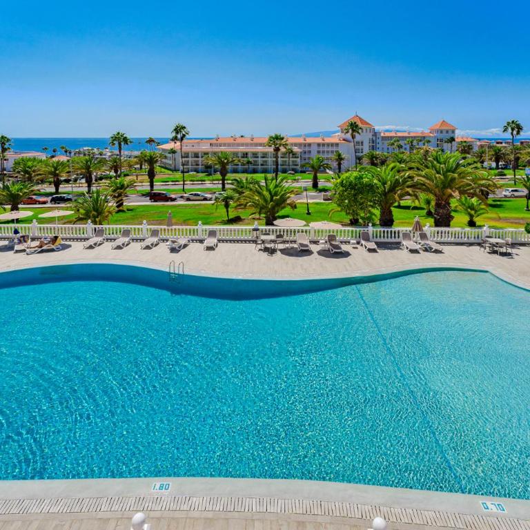 Brilliant Veril del Duque with Heated Pool - Two-Bedroom Apartment with Ocean View - 2
