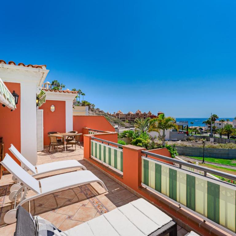 Brilliant Veril del Duque with Heated Pool - Two-Bedroom Apartment with Ocean View - 3