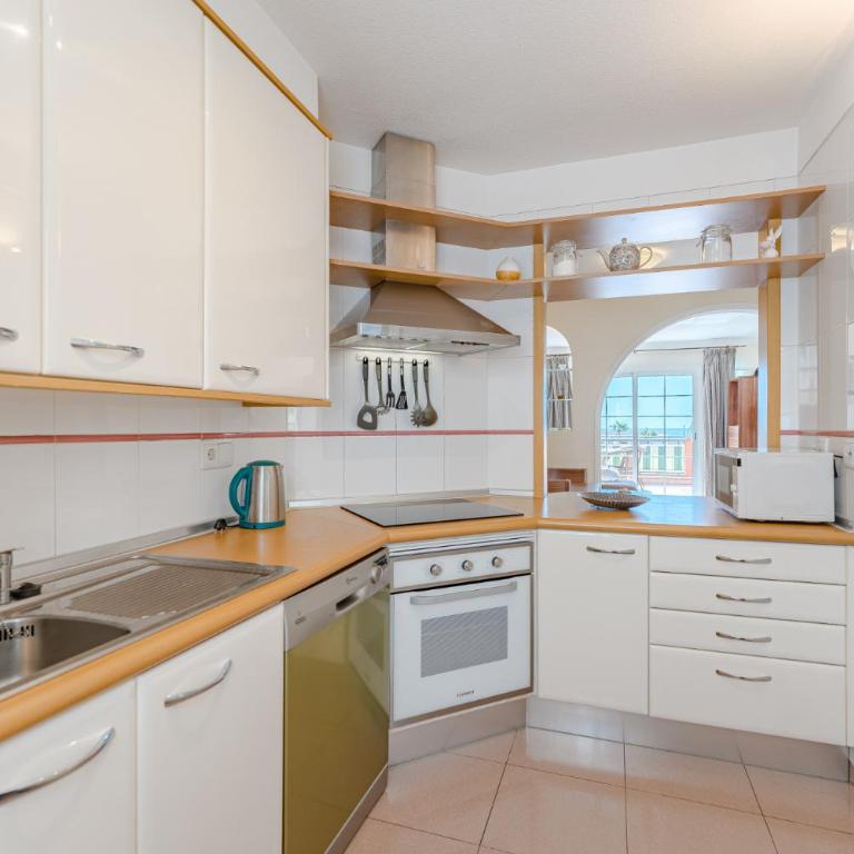 Brilliant Veril del Duque with Heated Pool - Two-Bedroom Apartment with Ocean View - 16