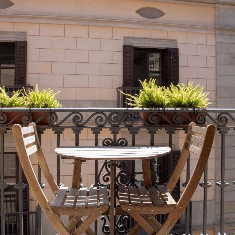 El Alma de las Ramblas - Superior Studio with Balcony - 20