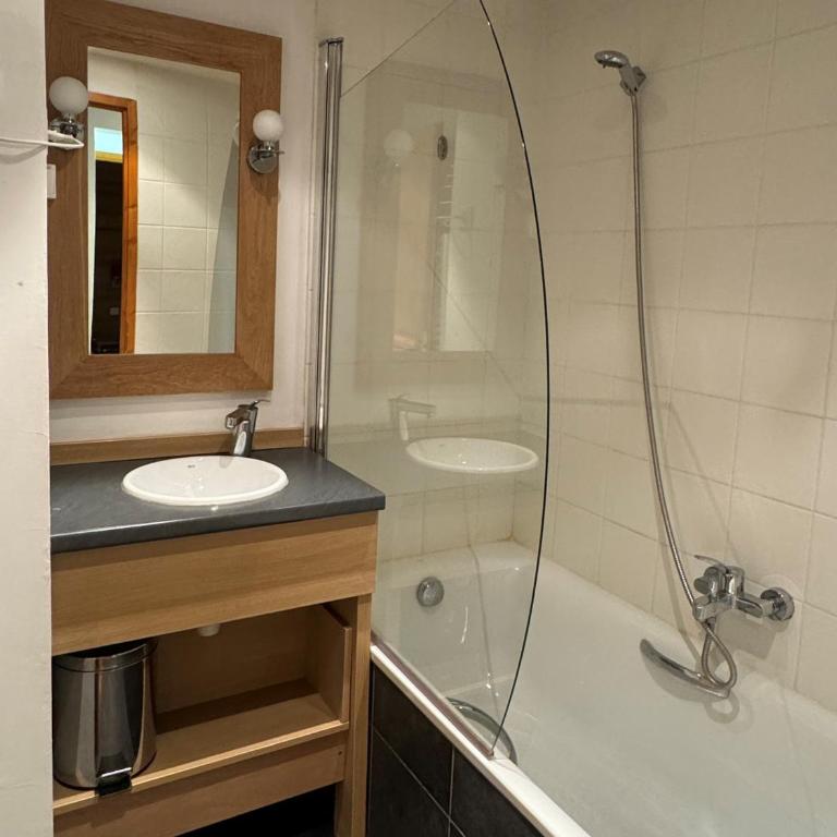 Grand 5 pièces pour 10 pers. avec cheminée et animaux admis - Appartement 4 Chambres - 15