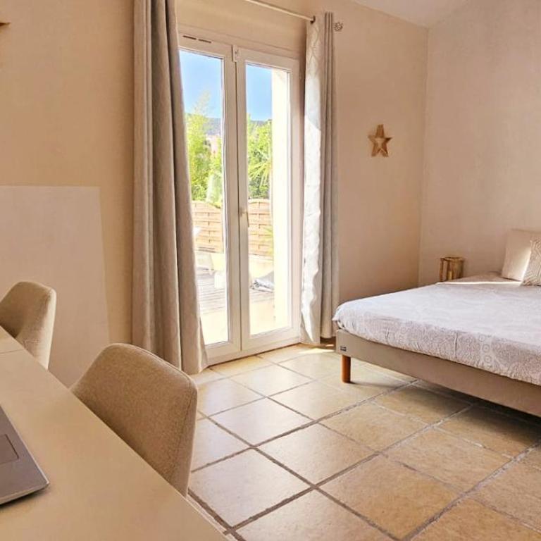 Villa Familiale Surequipée 16p Piscine Babyfoot Billard Boulodrome - Six-Bedroom House - 71