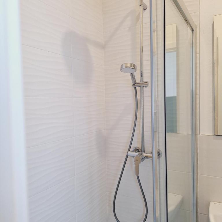 Re Lear Expo - Appartamento con 2 Camere da Letto e Balcone - 17