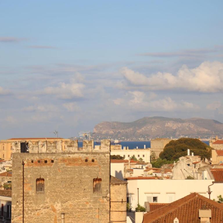 Palermo Centro Affittacamere Spina - Triple Room with Terrace - 6