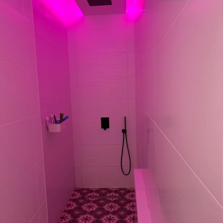 Martroi - Cœur de Ville - 3 pièces 80 m2 TV - Internet haut débit - loisirs et affaires - Two-Bedroom Apartment - 32