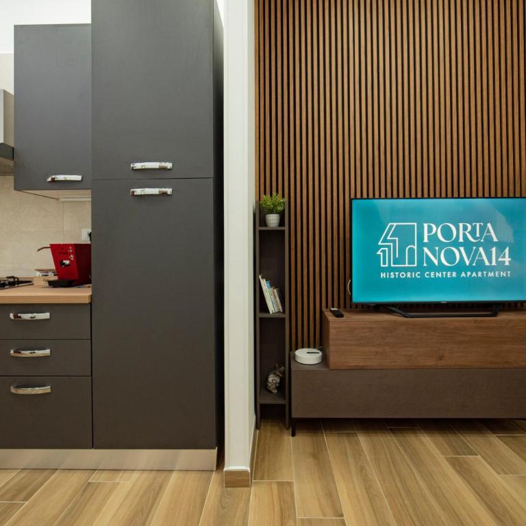 Portanova14 - Historic Center Apartment - One-Bedroom Apartment with Balcony - 14