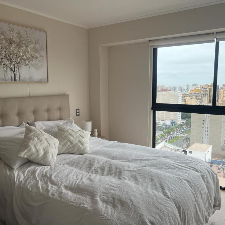 Deluxe Aparment San Isidro - Three-Bedroom Apartment - 8