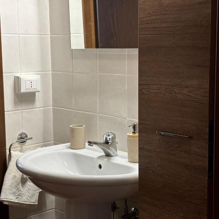 Bed & Breakfast Residenza Cuore - Camera Tripla con Bagno - 3