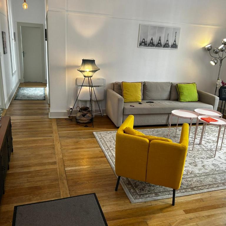 Martroi - Cœur de Ville - 3 pièces 80 m2 TV - Internet haut débit - loisirs et affaires - Two-Bedroom Apartment - 1