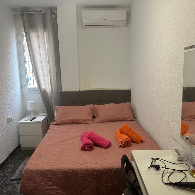 Almeria Centro habitacion privada en apartamento compartido - Standard Queen Room - 5