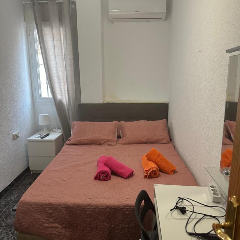 Almeria Centro habitacion privada en apartamento compartido - Standard Queen Room - 6