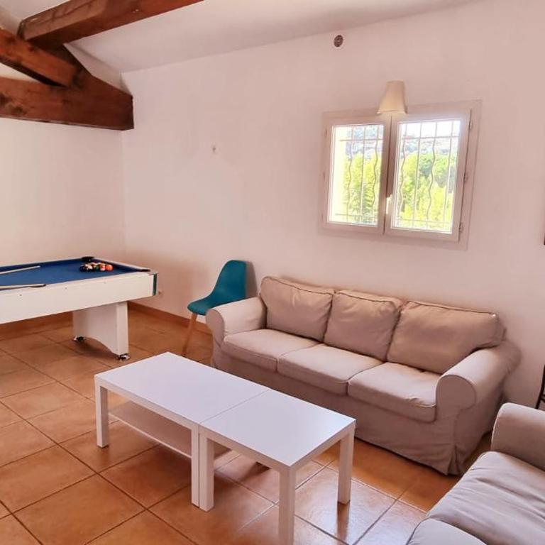 Villa Familiale Surequipée 16p Piscine Babyfoot Billard Boulodrome - Six-Bedroom House - 65