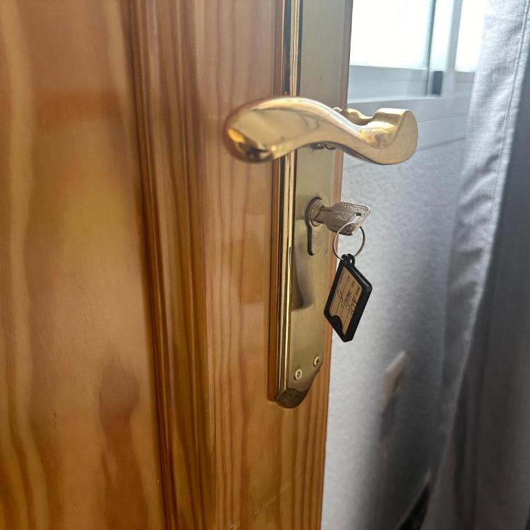 Almeria Centro habitacion privada en apartamento compartido - Habitación Doble Estándar con ventilador - 9