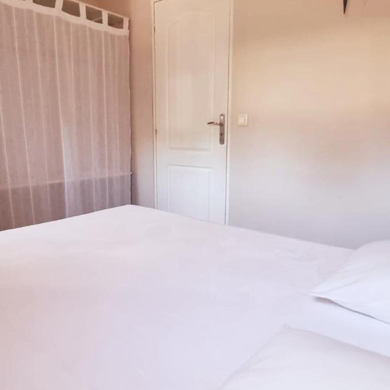 Villa Familiale Surequipée 16p Piscine Babyfoot Billard Boulodrome - Six-Bedroom House - 55
