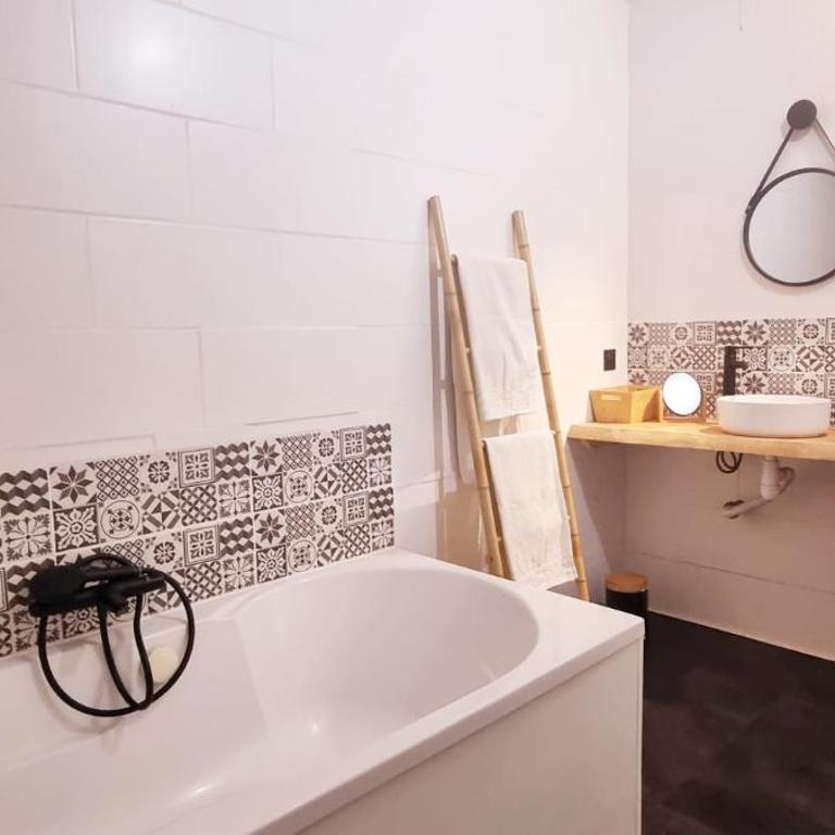Villa Familiale Surequipée 16p Piscine Babyfoot Billard Boulodrome - Six-Bedroom House - 53