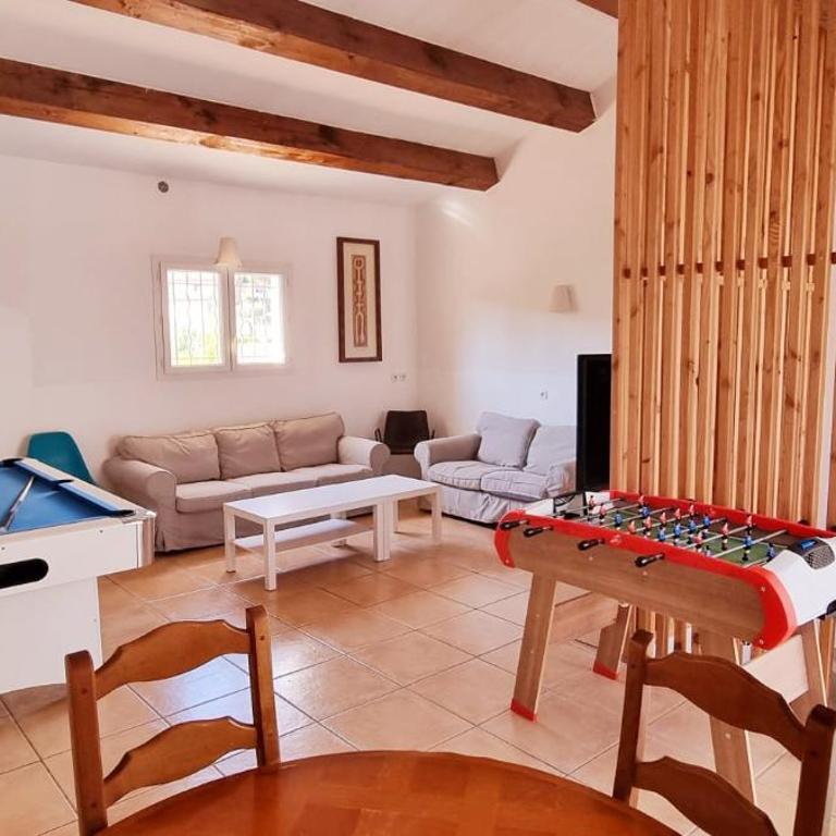 Villa Familiale Surequipée 16p Piscine Babyfoot Billard Boulodrome - Six-Bedroom House - 50