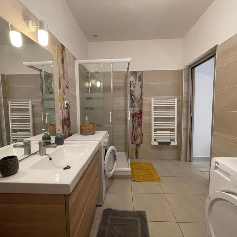 Joli appartement hypercentre T2, classé meublé de tourisme 3 avec parking gratuit - Appartement 1 Chambre - 28