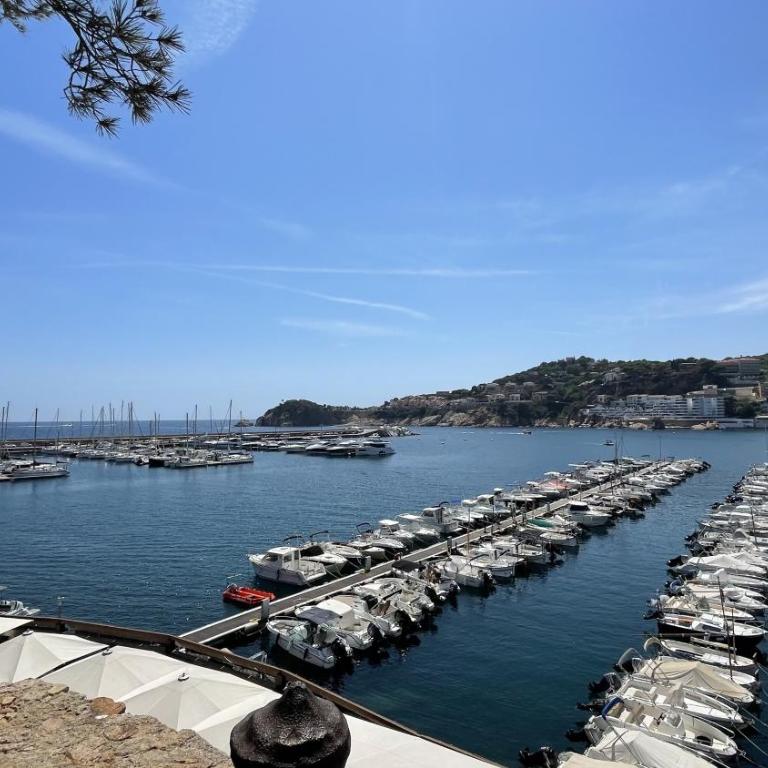 CanCu: Casa en el centro de Sant Feliu de Guíxols - Casa de 3 dormitorios - 42