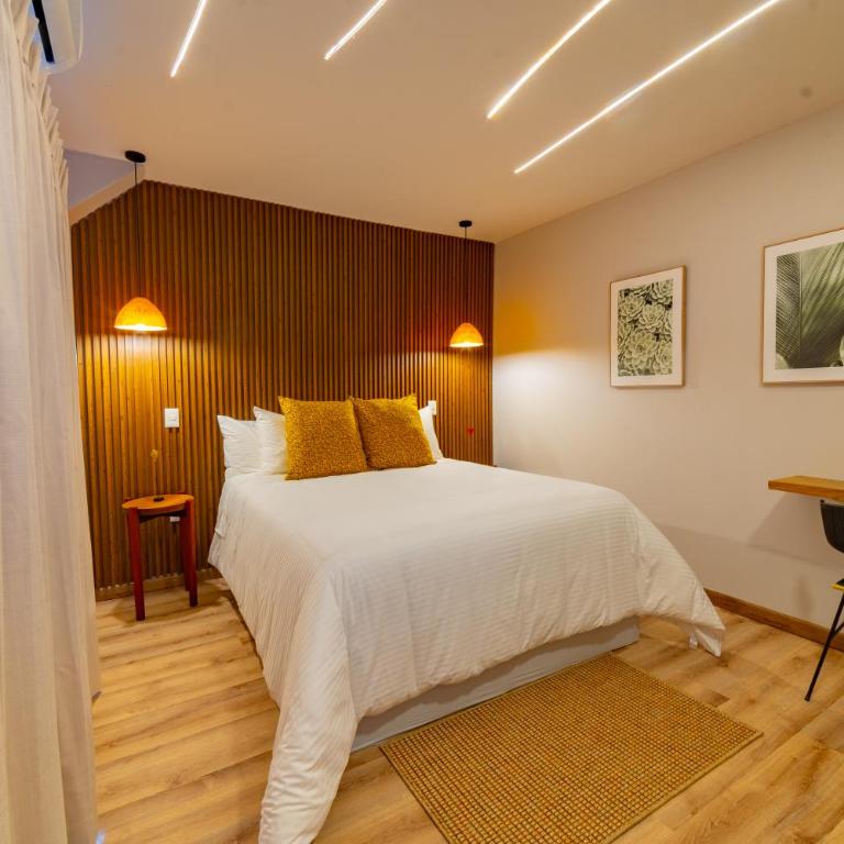 Pao Pao Cartagena - Queen Room with Pool View - 1