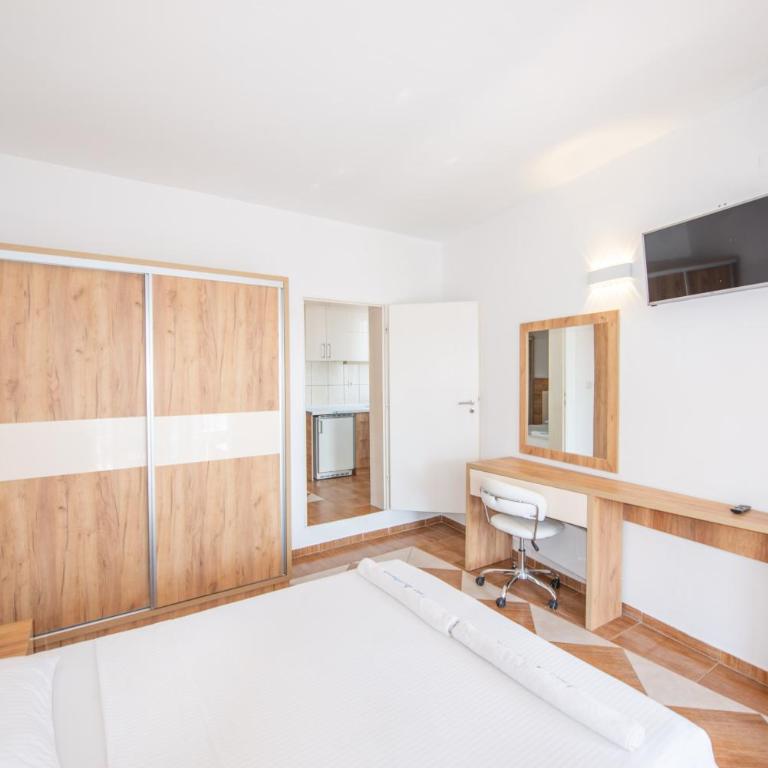 Lana Apartments Nr 12 - Two-Bedroom Apartment - 11