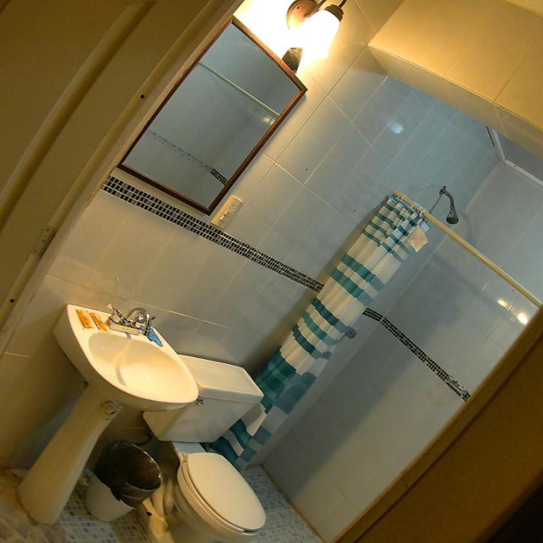 Hotel San Antonio Guanajuato - Quadruple Room with Private Bathroom - 2