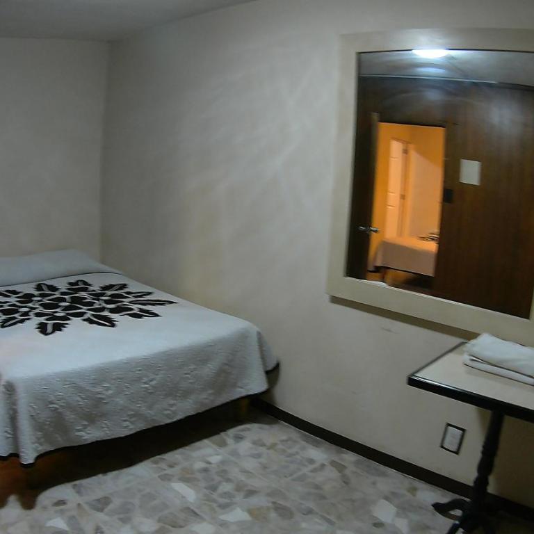 Hotel San Antonio Guanajuato - Standard Family Room - 1