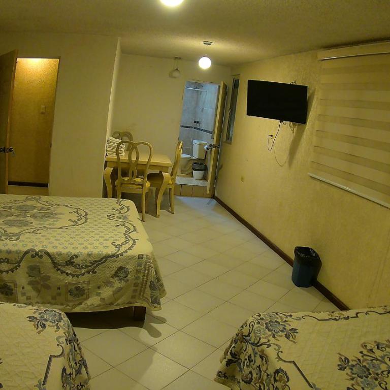 Hotel San Antonio Guanajuato - Superior Family Room - 2