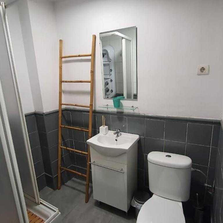Aloja T Elvira - Two-Bedroom Apartment - 17