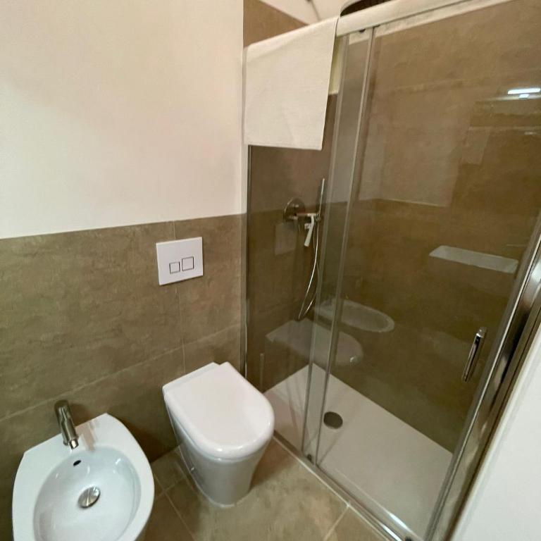 Casa Lorenzo - Double Room with Private Bathroom - 7