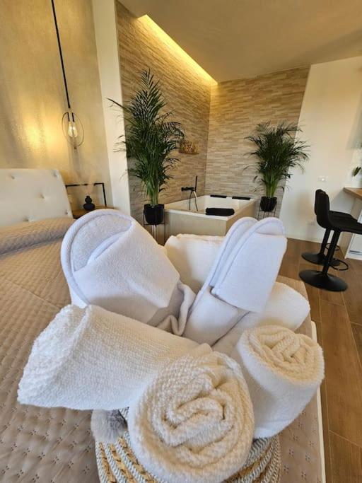 Luxury Suite, Villa Joy Verona , Exclusive Romantic Luxury Suite with Jacuzzi, near Verona Center - Appartamento con 1 Camera da Letto - 12