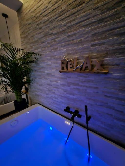 Luxury Suite, Villa Joy Verona , Exclusive Romantic Luxury Suite with Jacuzzi, near Verona Center - Appartamento con 1 Camera da Letto - 13