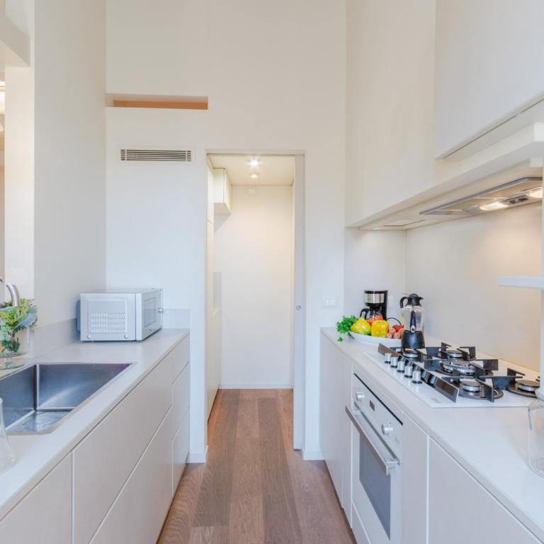 Sabrina, Modern 3 Bedrooms Apartment with Elevator - Three-Bedroom Apartment - 10