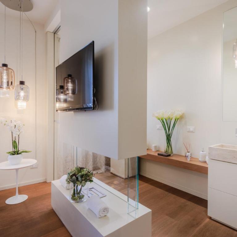 Sabrina, Modern 3 Bedrooms Apartment with Elevator - Three-Bedroom Apartment - 23