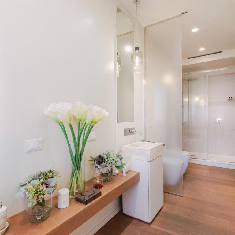 Sabrina, Modern 3 Bedrooms Apartment with Elevator - Three-Bedroom Apartment - 26