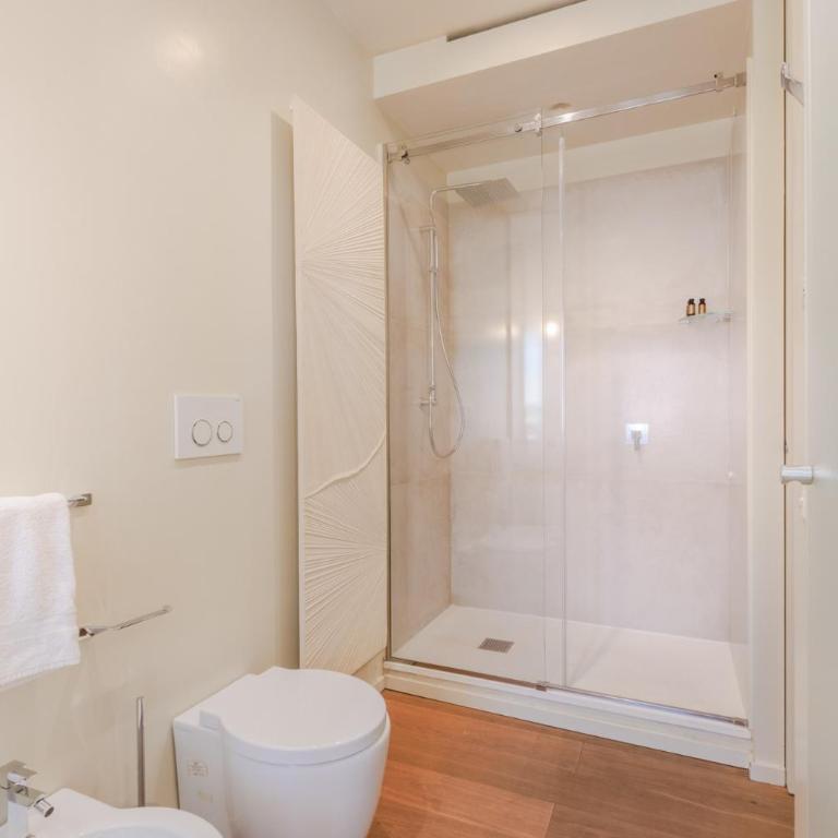 Sabrina, Modern 3 Bedrooms Apartment with Elevator - Three-Bedroom Apartment - 27